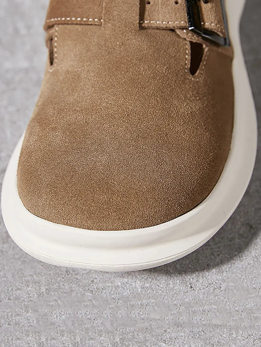 Casually Elegant Slippers with a Refined Edge