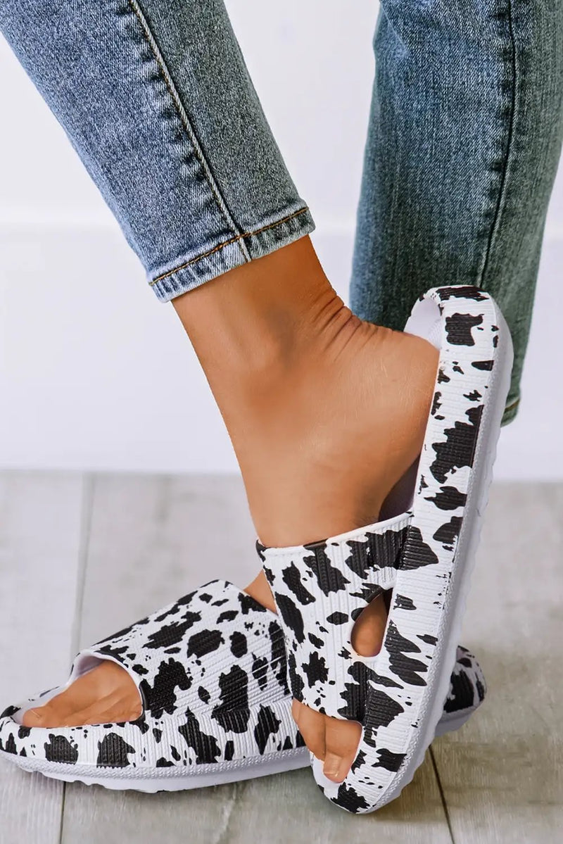 Classic Vintage Slippers with a Flattering Fit