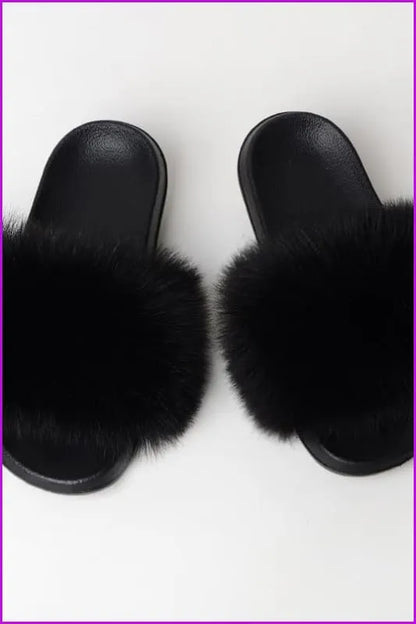 Casually Elegant Garment with a Refined Edge