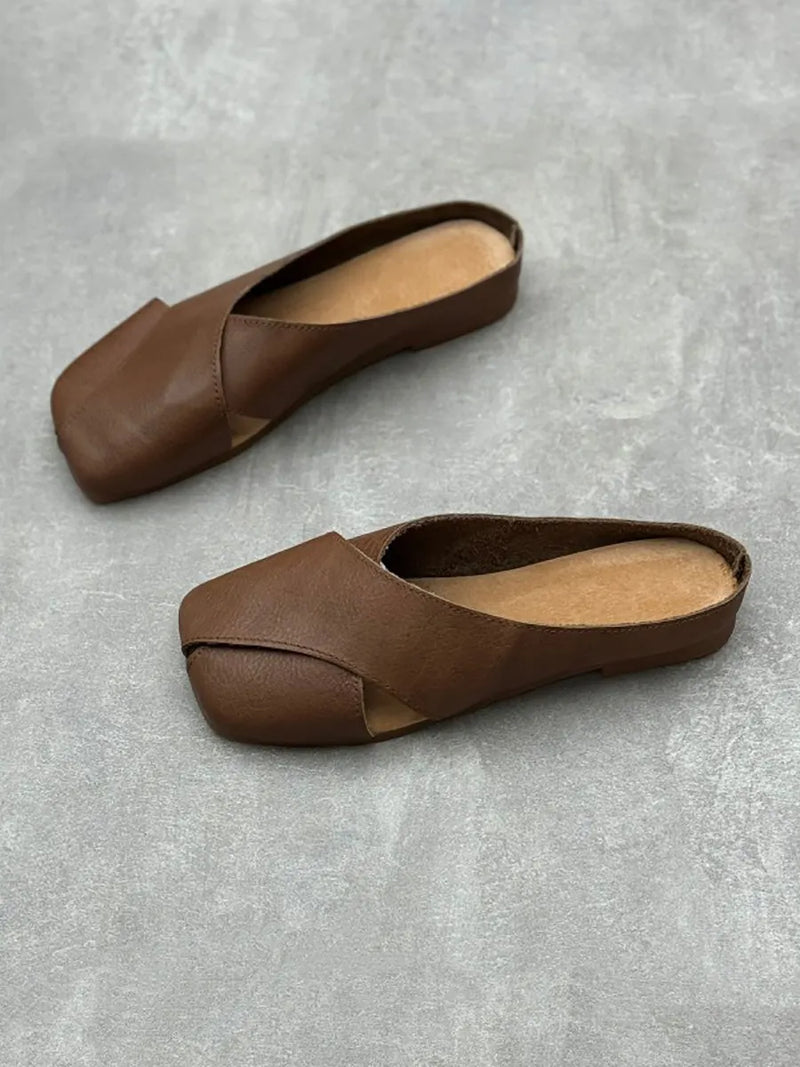 Finely Styled Slippers with a Classic Vintage Look