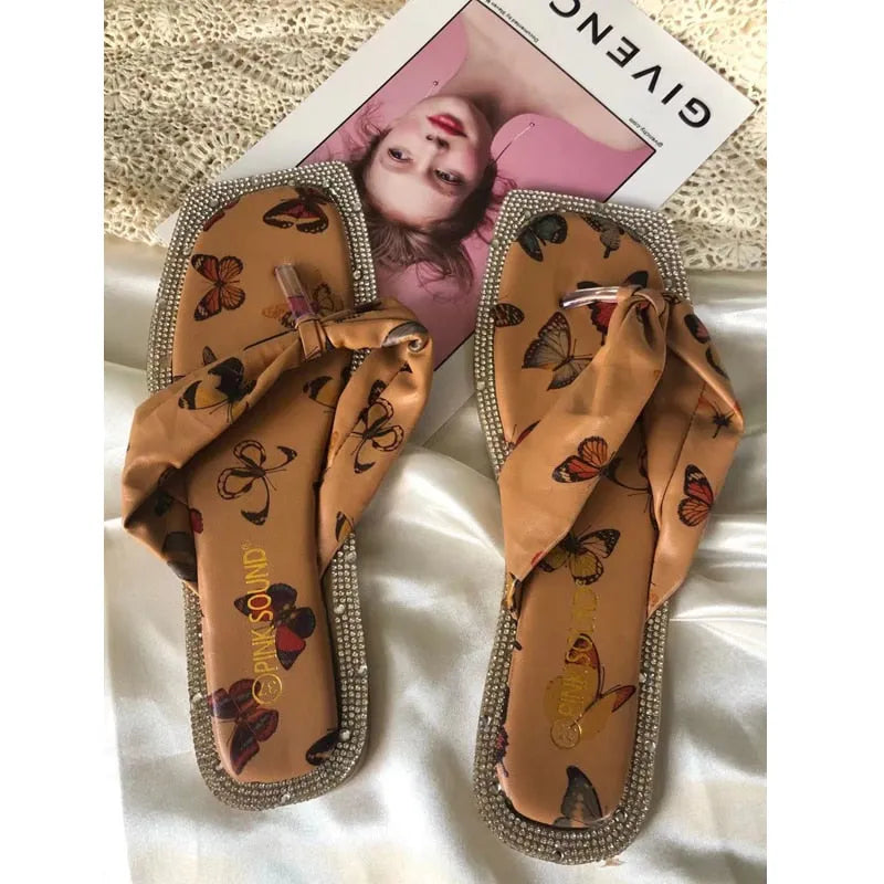 Classic Designed Slippers in a Timeless Cut