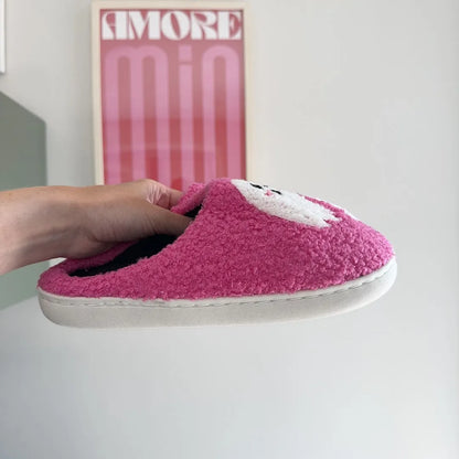 Finely Styled Slippers with a Classic Vintage Look