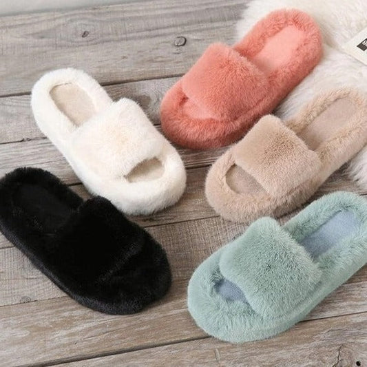 Effortlessly Elegant Slippers with a Timeless Design