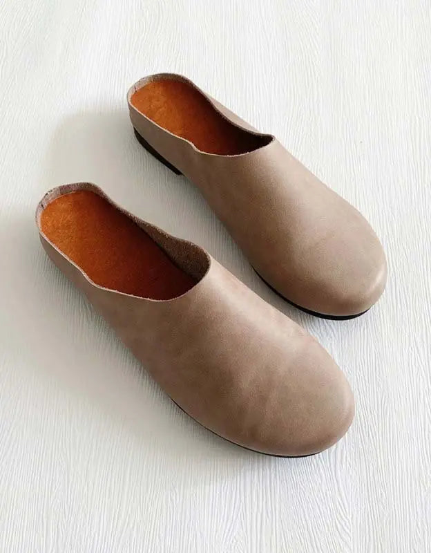 Finely Styled Slippers with a Classic Vintage Look