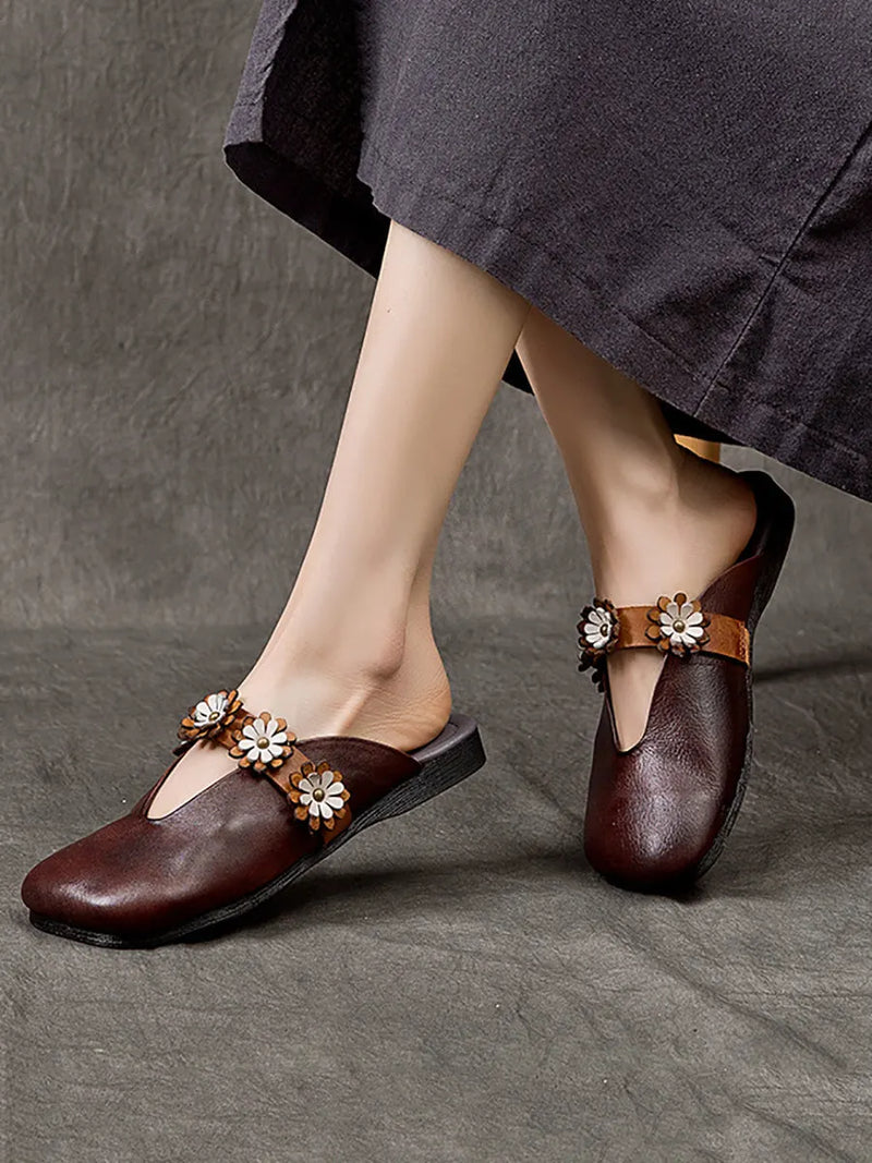Elegantly Styled Slippers for Everyday Wear