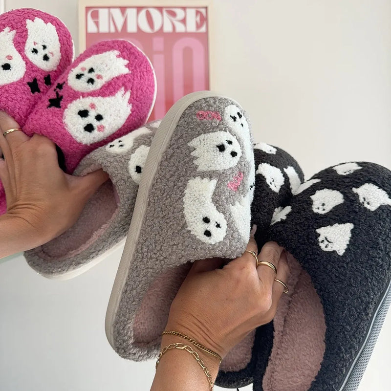 Subtly Elegant Slippers with a Refined Vintage Look