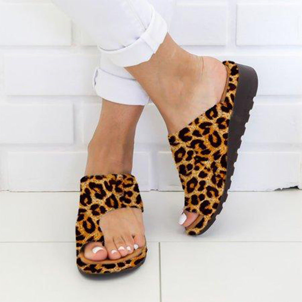 Graceful Orthopedic Sandals for Modern Look
