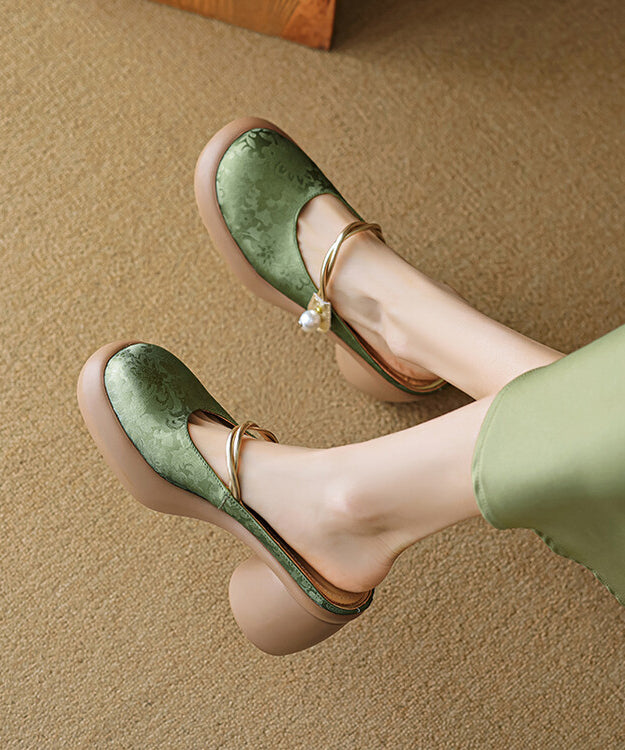 Beautifully Crafted Sandals in a Classic Style