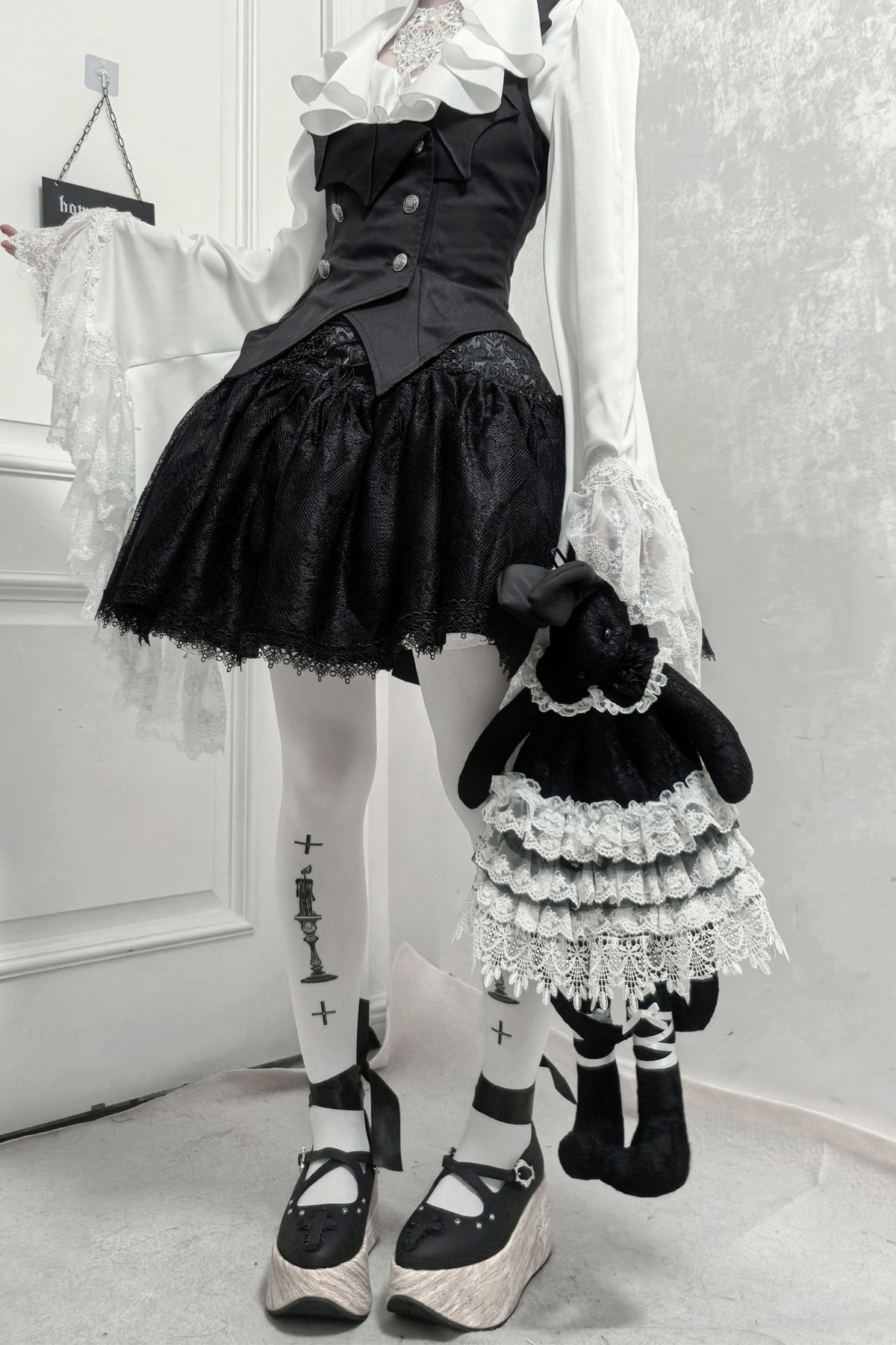 Effortlessly Elegant Garment with a Timeless Design
