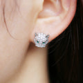 Charming Earring for Any Occasion