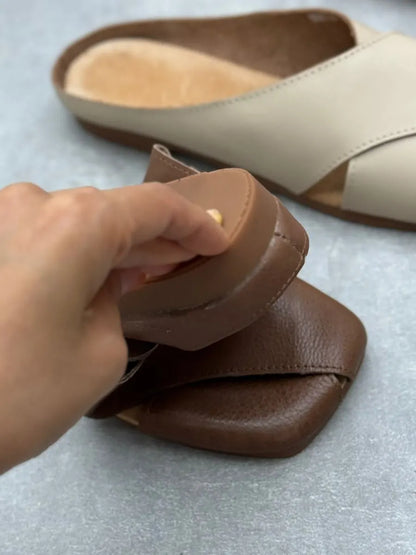 Finely Styled Slippers with a Classic Vintage Look