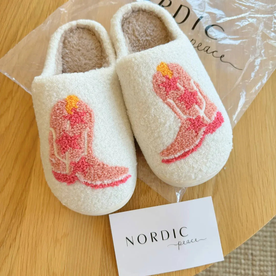 Effortlessly Elegant Slippers with a Timeless Design