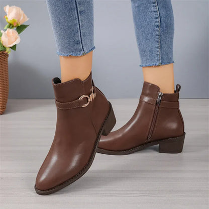 Effortlessly Elegant Shoes with a Timeless Design