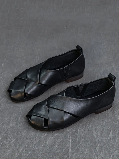 Effortlessly Elegant Shoes with a Timeless Design