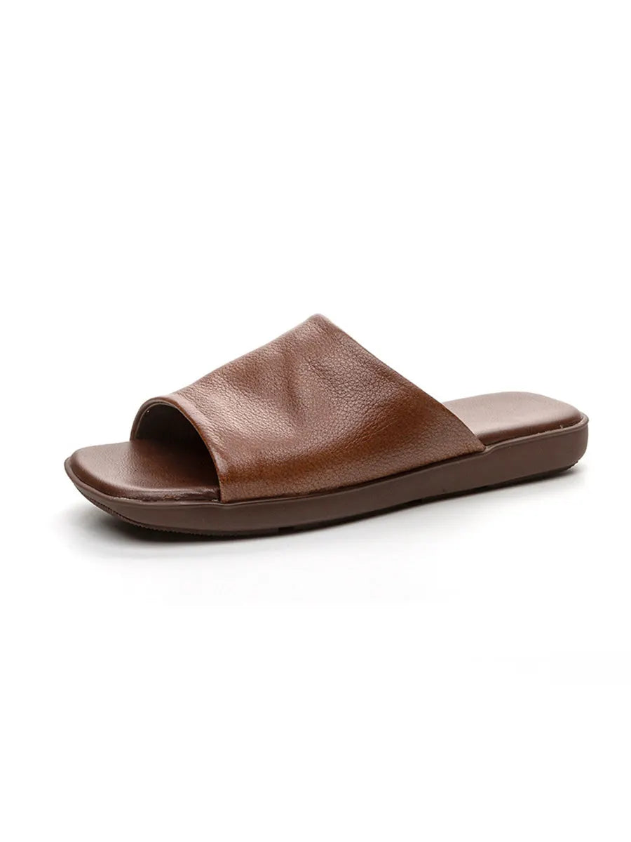 Casually Elegant Slippers with a Refined Edge