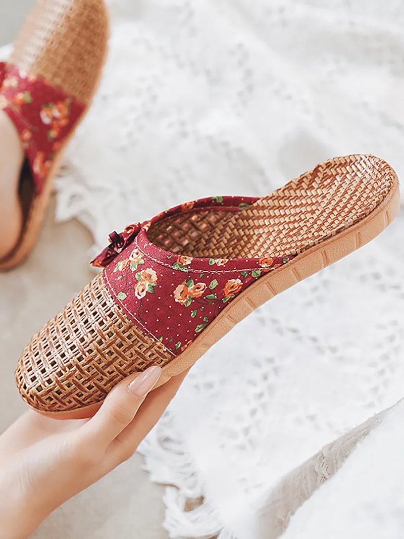 Effortlessly Elegant Slippers with a Timeless Design