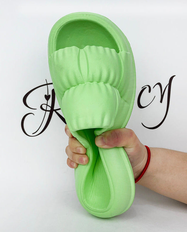 Casually Elegant Slippers with a Refined Edge