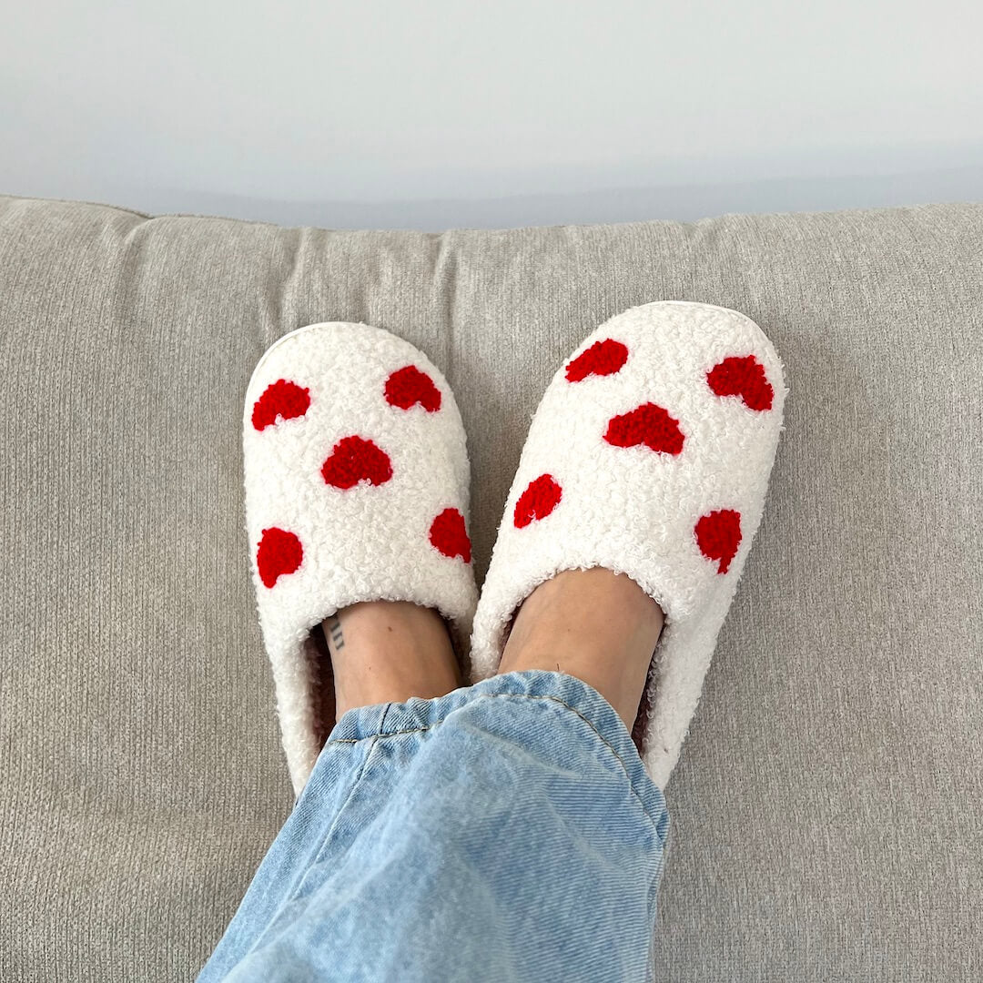 Casually Elegant Slippers with a Refined Edge