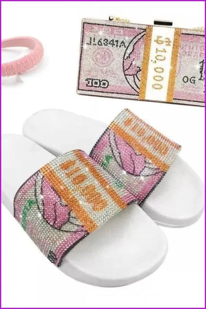 Elegantly Styled Slippers for Everyday Wear