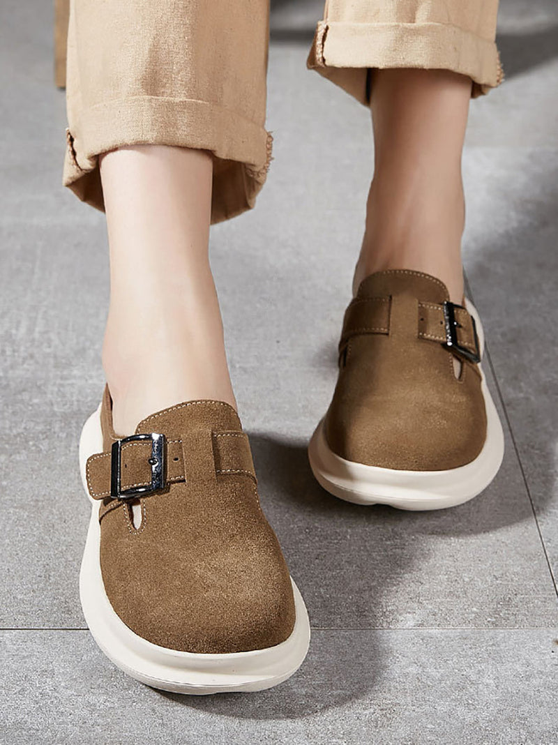 Casually Elegant Slippers with a Refined Edge