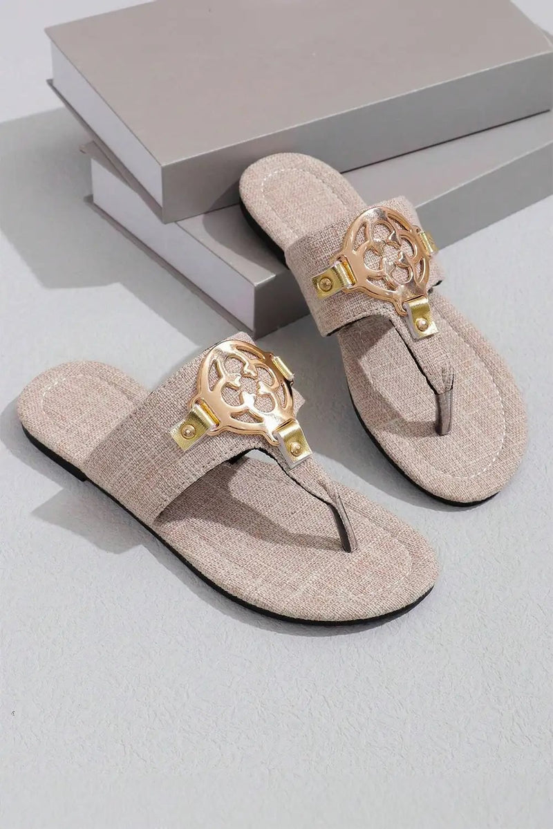 Finely Styled Slippers with a Classic Vintage Look