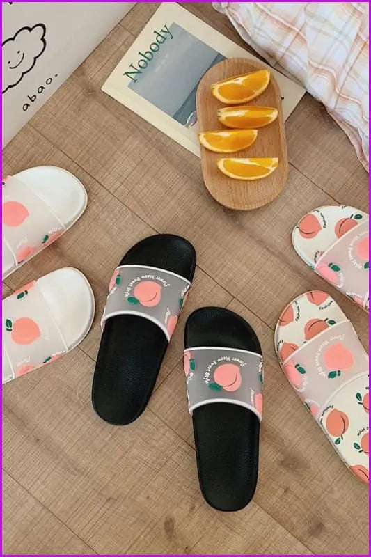 Effortlessly Elegant Slippers with a Timeless Design
