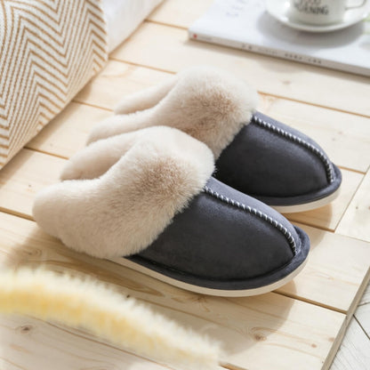 Elegantly Styled Slippers for Everyday Wear