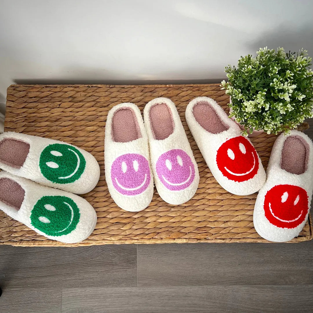 Effortlessly Elegant Slippers with a Timeless Design