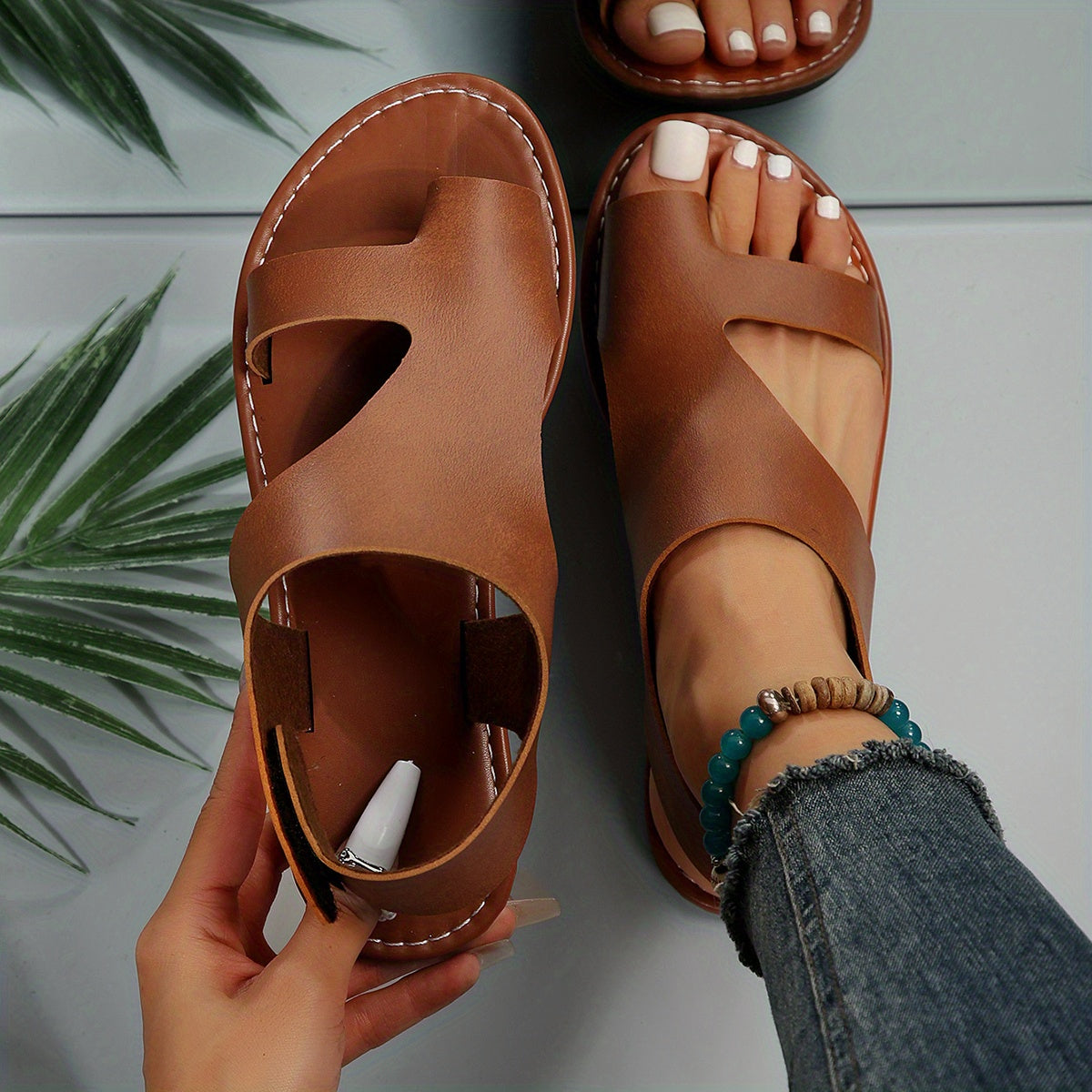 KS | Fashionable sandals with open toe and cut-out design