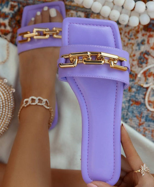 Casually Elegant Slippers with a Refined Edge