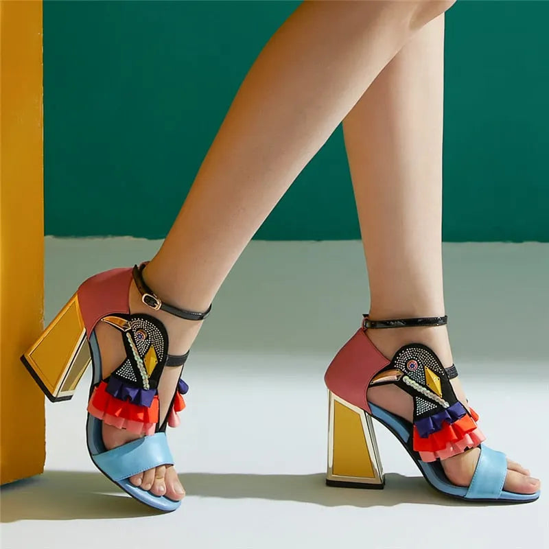Effortlessly Elegant Heels with a Timeless Design