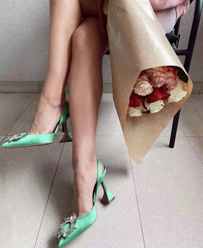 Classic Vintage Heels with a Flattering Fit