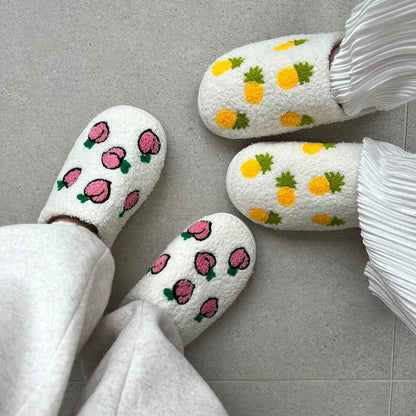 Finely Styled Slippers with a Classic Vintage Look