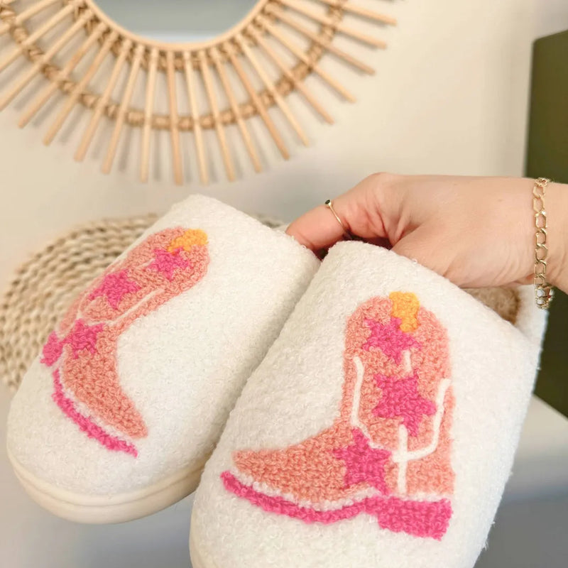 Effortlessly Elegant Slippers with a Timeless Design