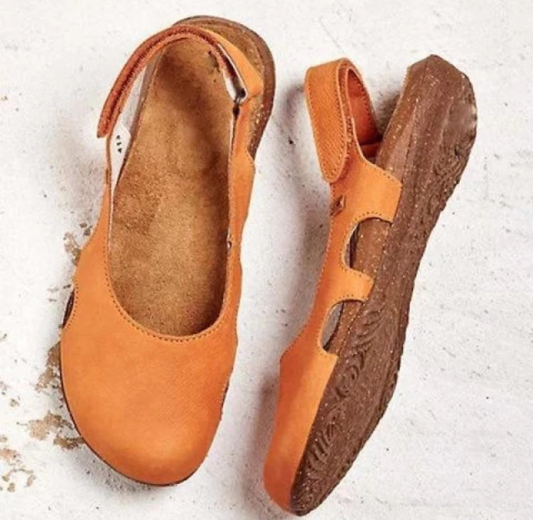 KS | Sandals with sling-back straps