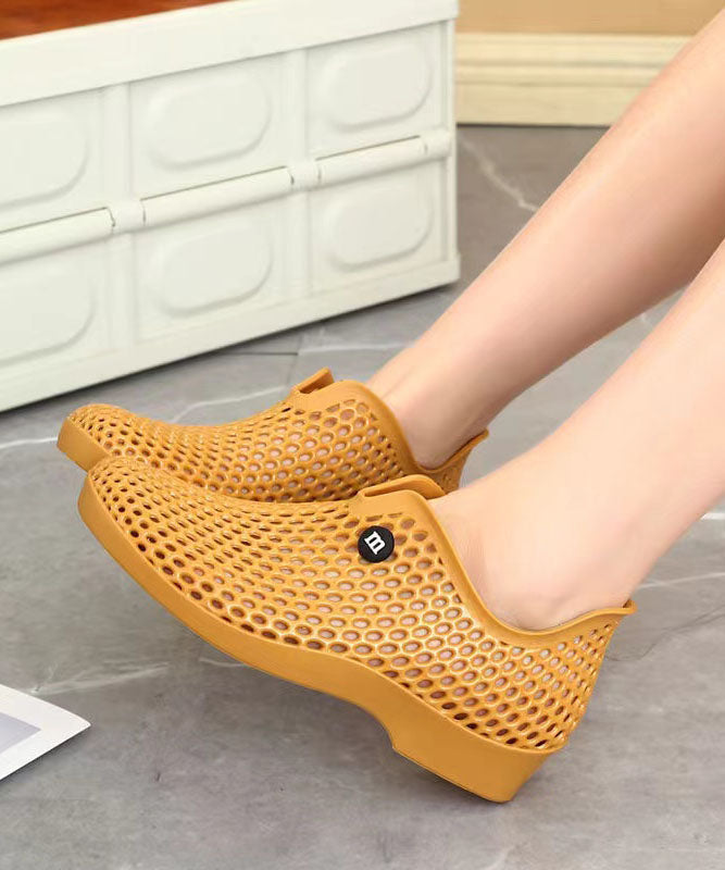 Versatile Yellow Hollow Out Walking Sandals Aa002