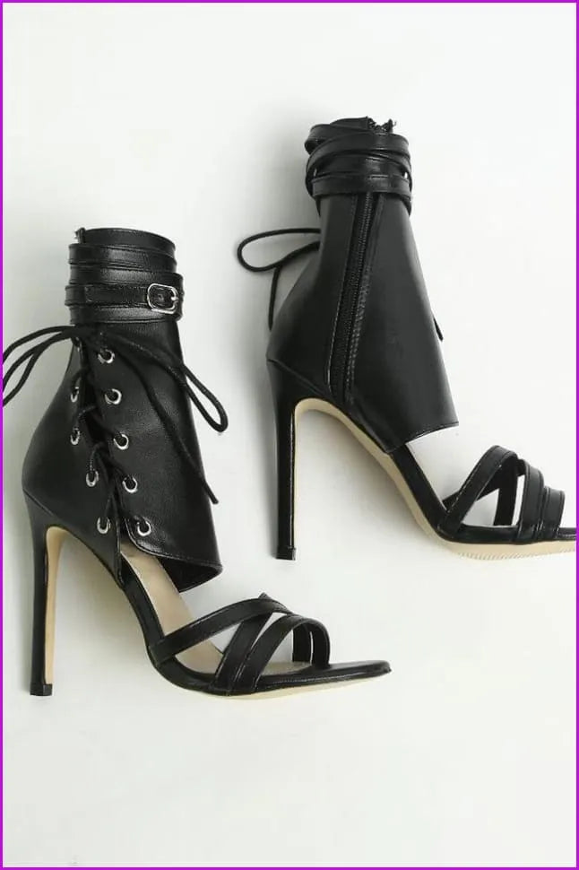 Effortlessly Elegant Sandals with a Timeless Design