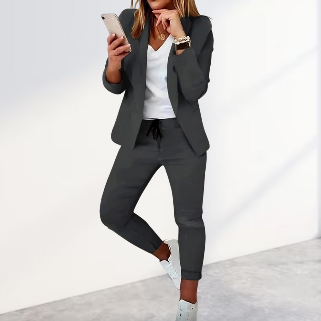 JO | Stylish blazer & trouser set