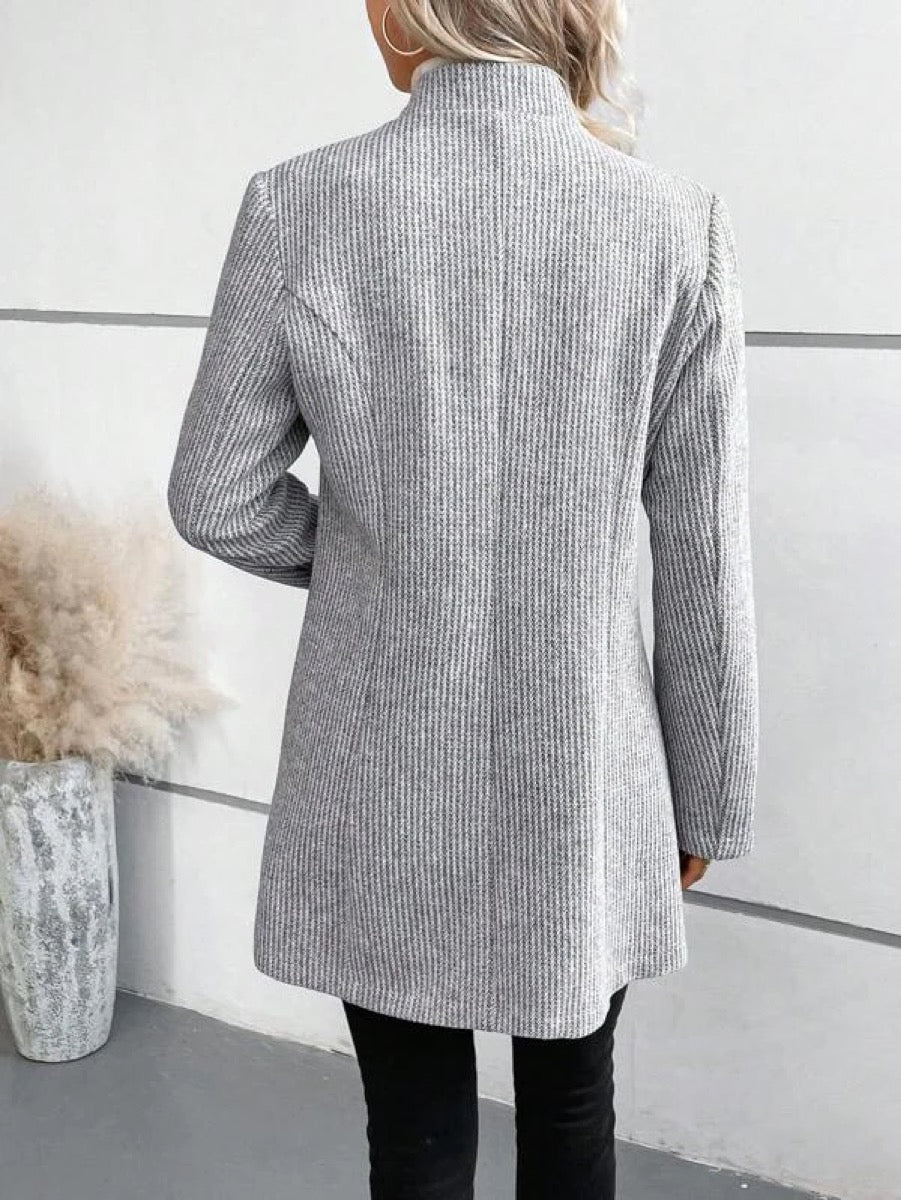 JO | Gray blazer with pockets and long sleeves