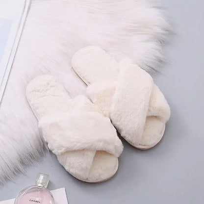 Elegantly Styled Slippers for Everyday Wear