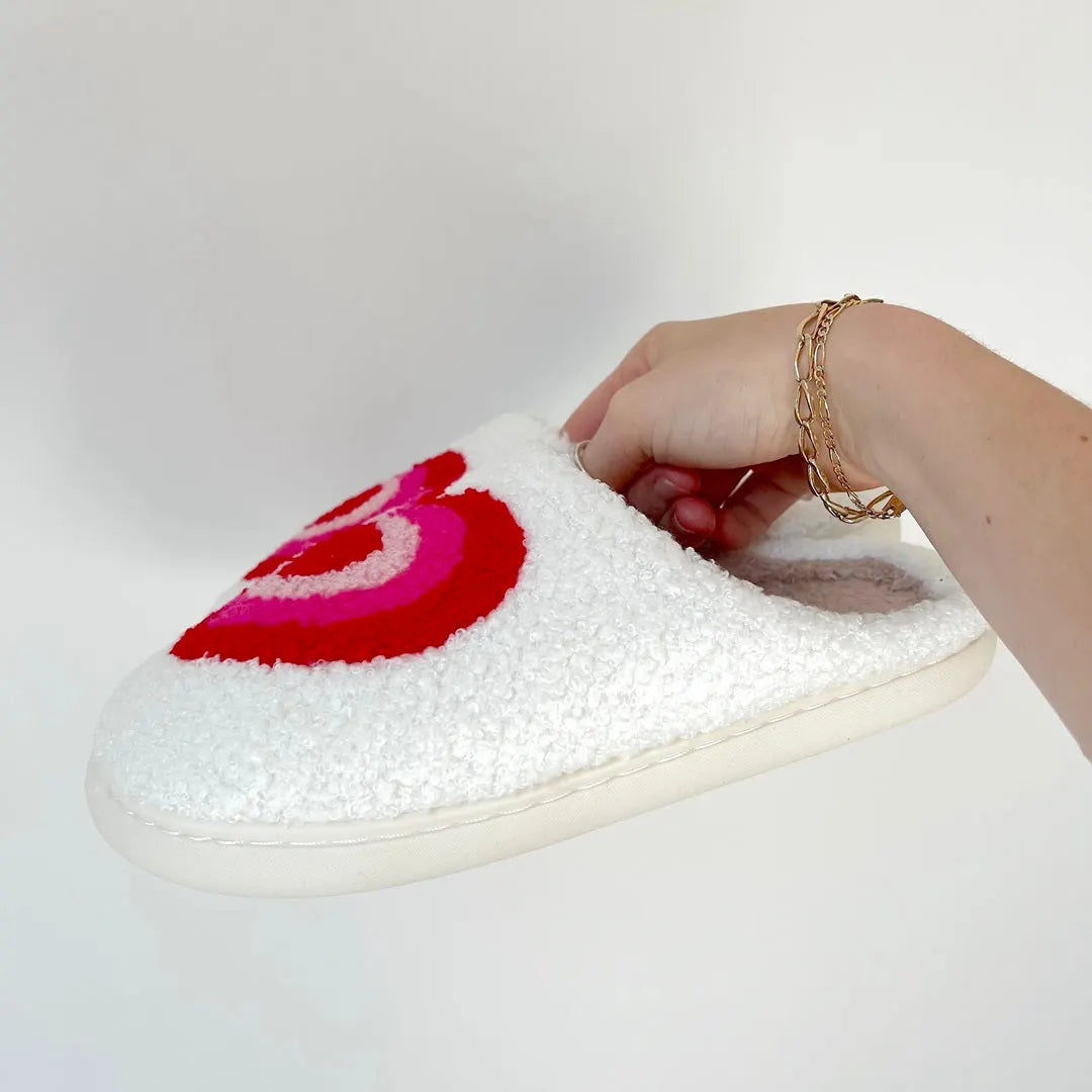 Elegantly Styled Slippers for Everyday Wear