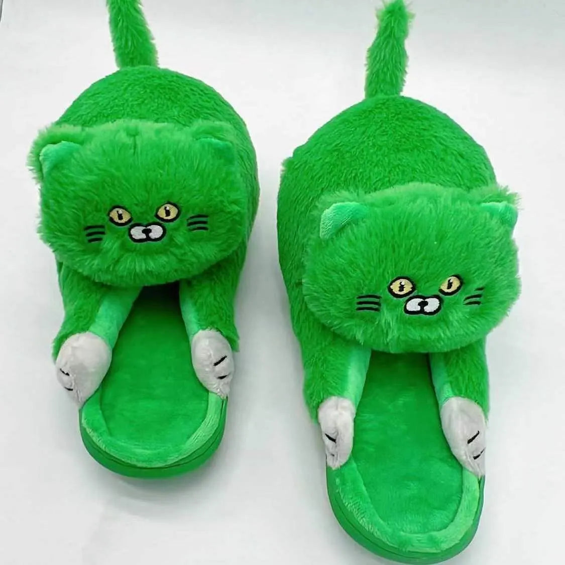 Subtly Elegant Slippers with a Refined Vintage Look