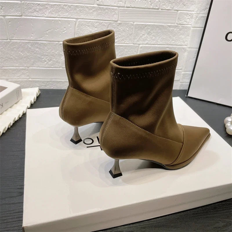 Lesli Boots