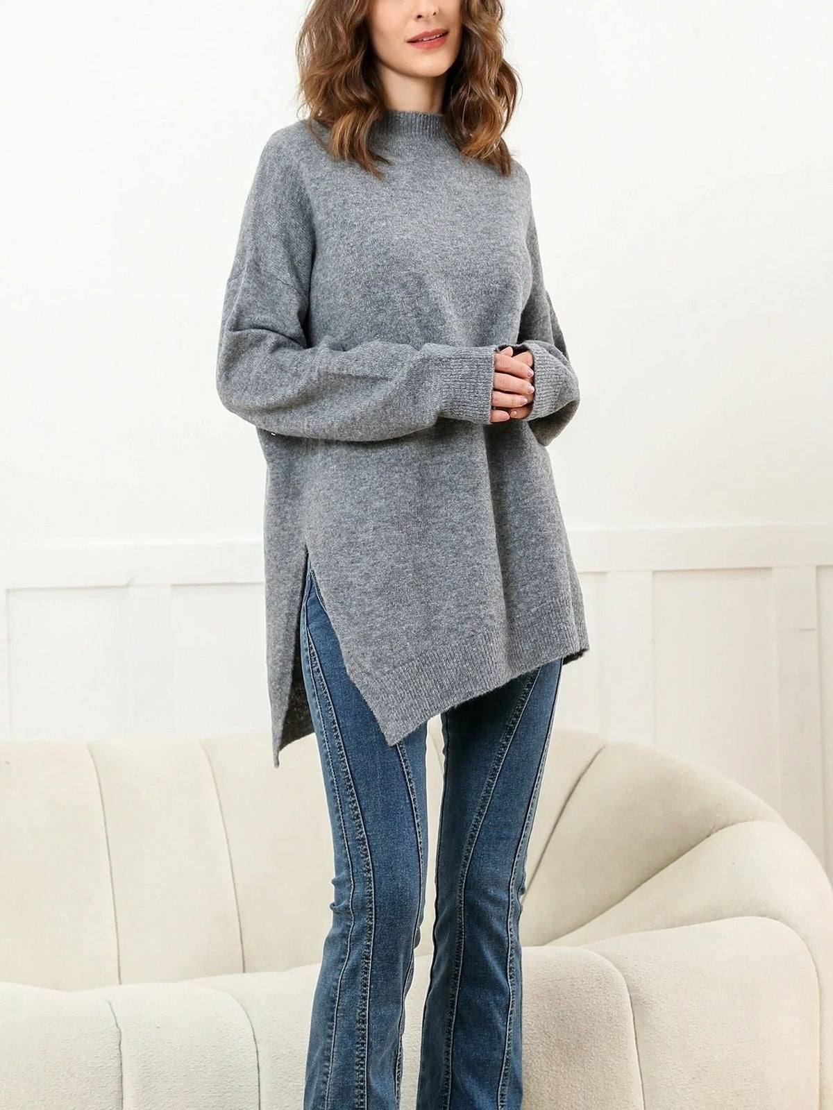 JO | Elegant sweater with side slits