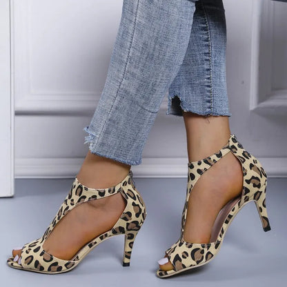 Classic Vintage Shoes with a Flattering Fit