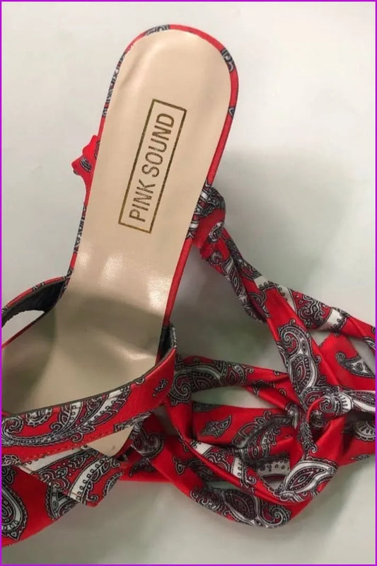 Casually Elegant Heels with a Refined Edge