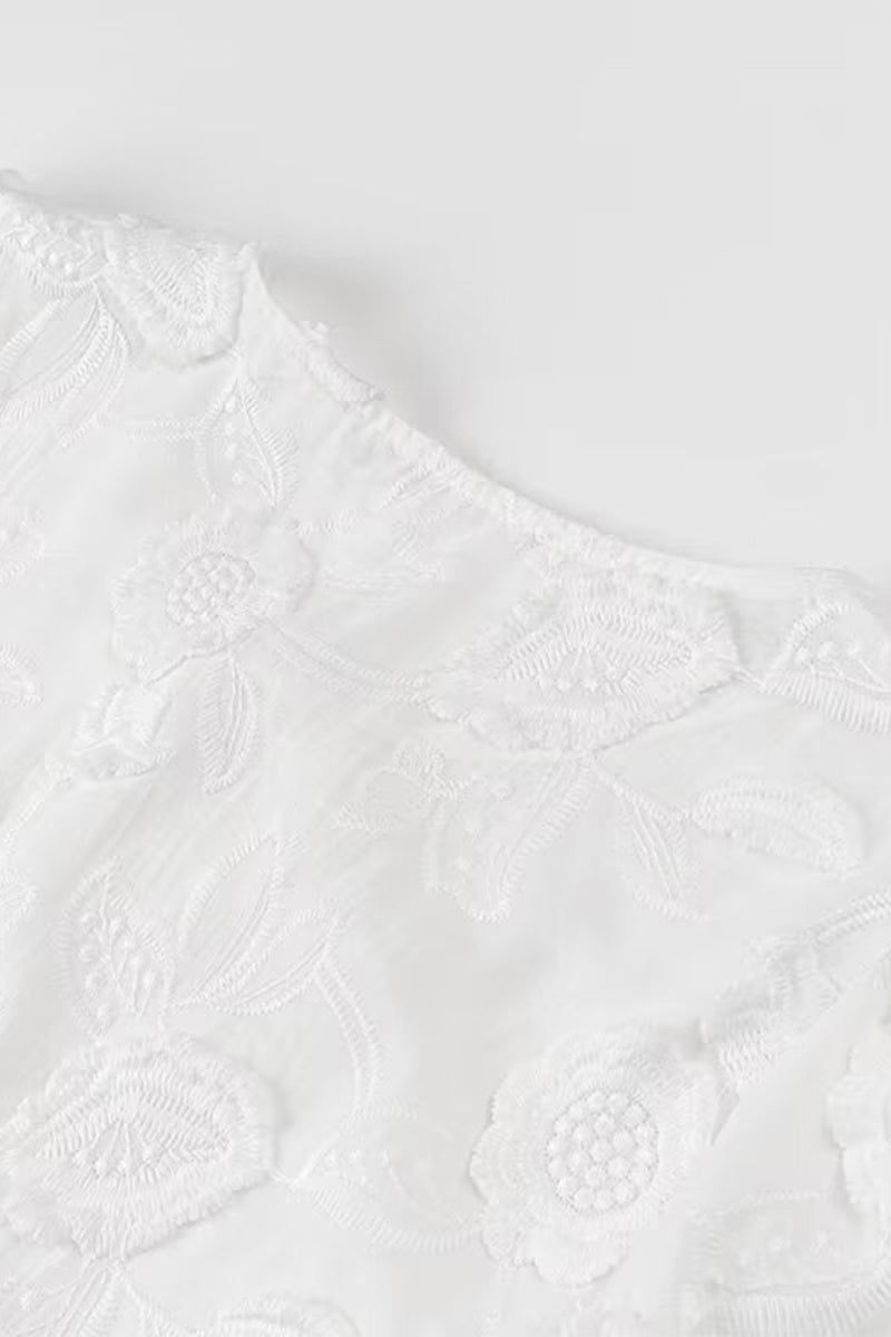 Sweet Lace Frenulum With Bow O Neck Tops