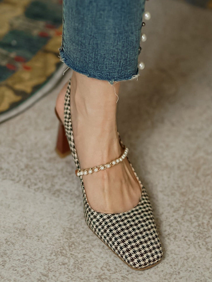 Beautifully Finished Heels in a Timeless Design