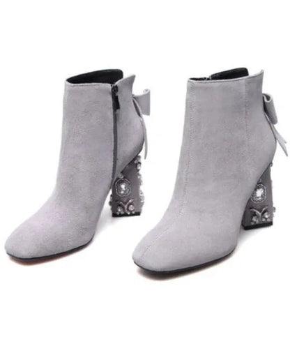 Beautifully Finished Heels in a Timeless Design