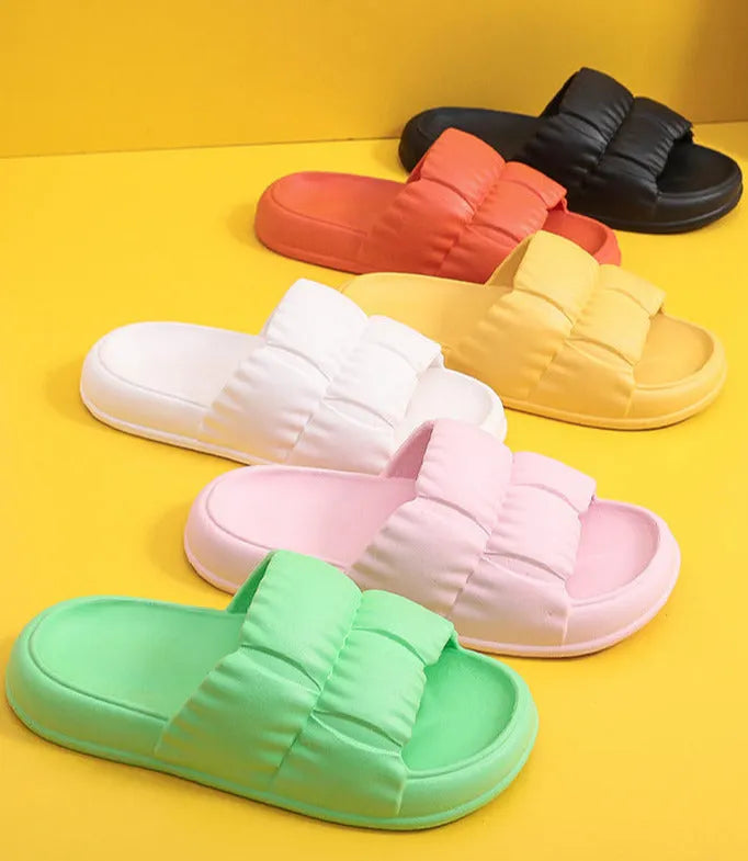 Casually Elegant Slippers with a Refined Edge